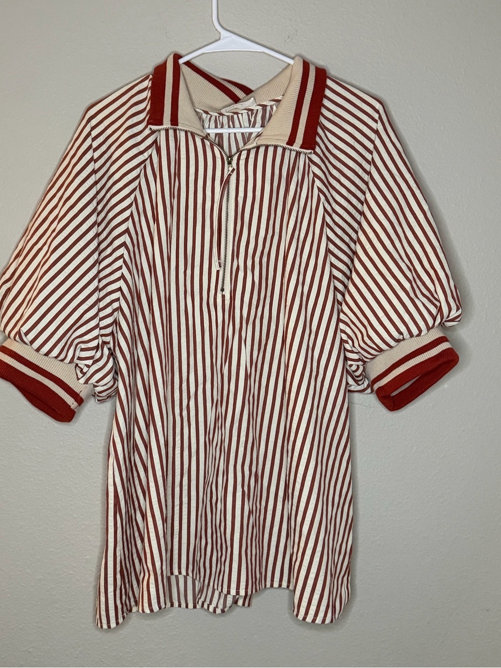 Entro Contrast Collar Striped Puff Sleeve Top 1/4 Zip Crimson And Cream 2X NWOT